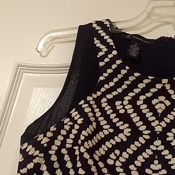 Dress - Picture 3 of 4